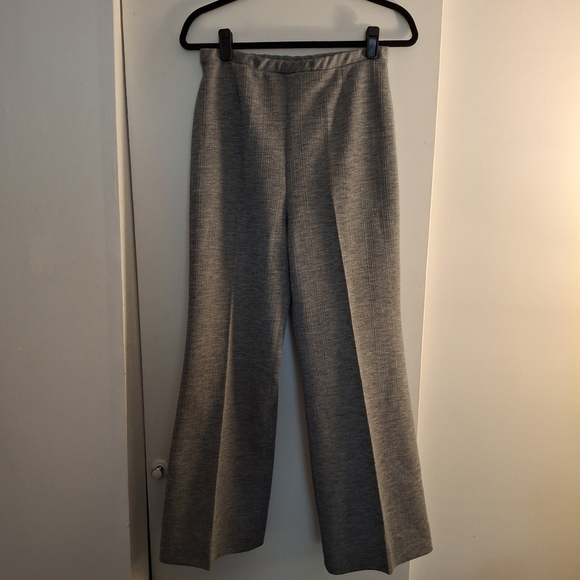 Harburt Gray Textured Women's Flare Leg Pants - Picture 1 of 9